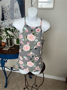 No Boundaries Floral & Butterfly Tank Top - M 7 - 9